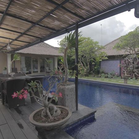 Bamboo Moon Villas Санур Экстерьер фото