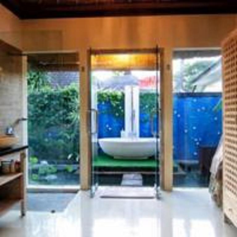 Bamboo Moon Villas Санур Экстерьер фото